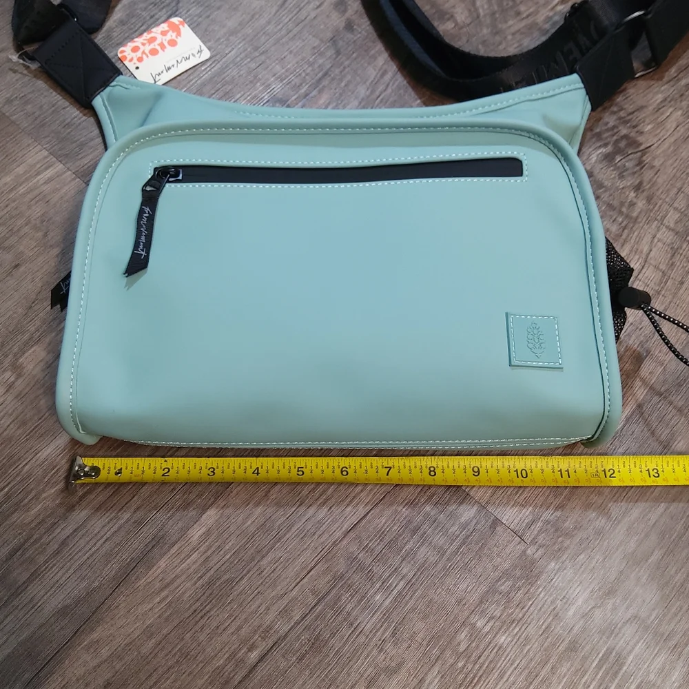 ***SOLD OUT*** FREE PEOPLE All Weather Mini Messenger Bag NWT Seafoam - Picture 13 of 16